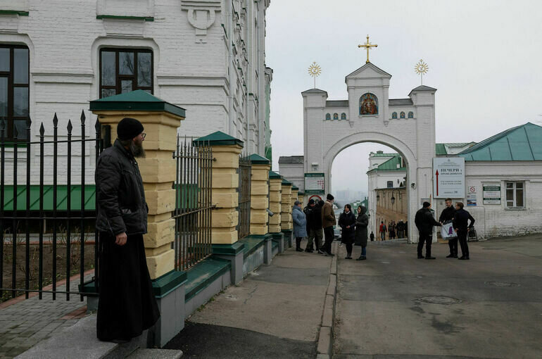   REUTERS/Valentyn Ogirenko