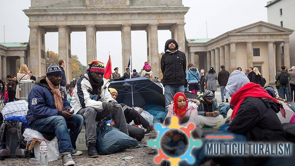 Politika multikulturalismu je, když jsou vítáni různí migranti