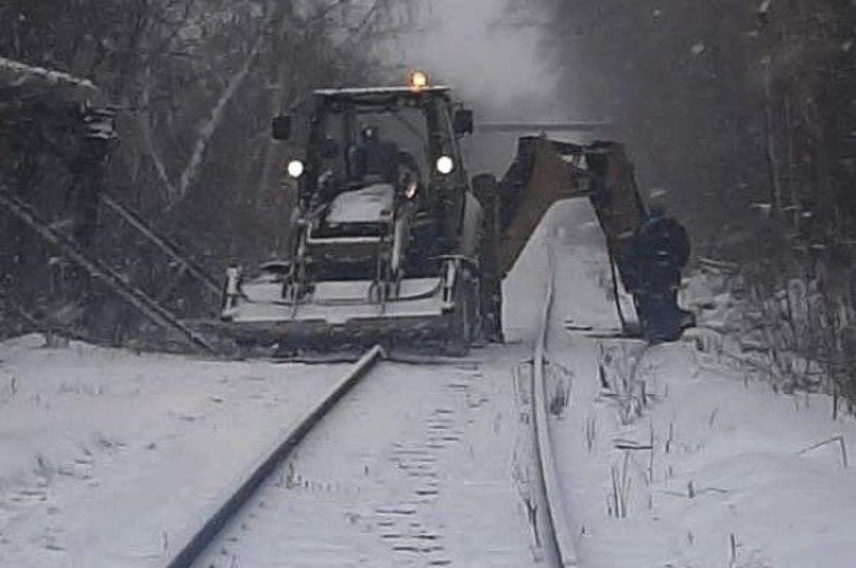    В Кемерове ночью устраняли разлив реки