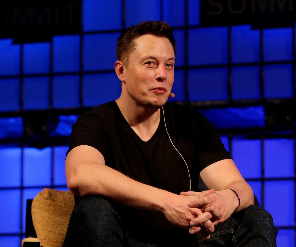     Forbes: Илон Маск мог призвать к приостановке разработки ИИ из-за отставания его компаний в этой сфере