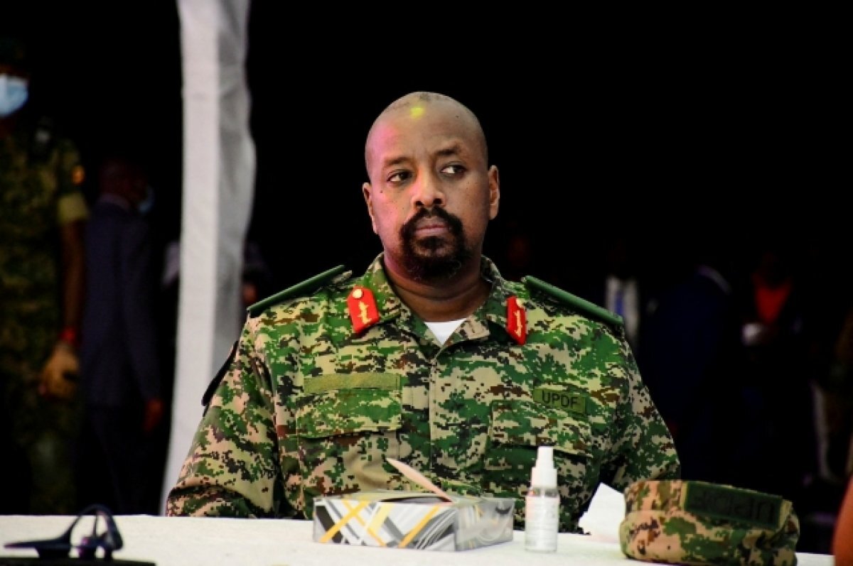    Сын президента Уганды пообещал защищать Москву в случае угрозы