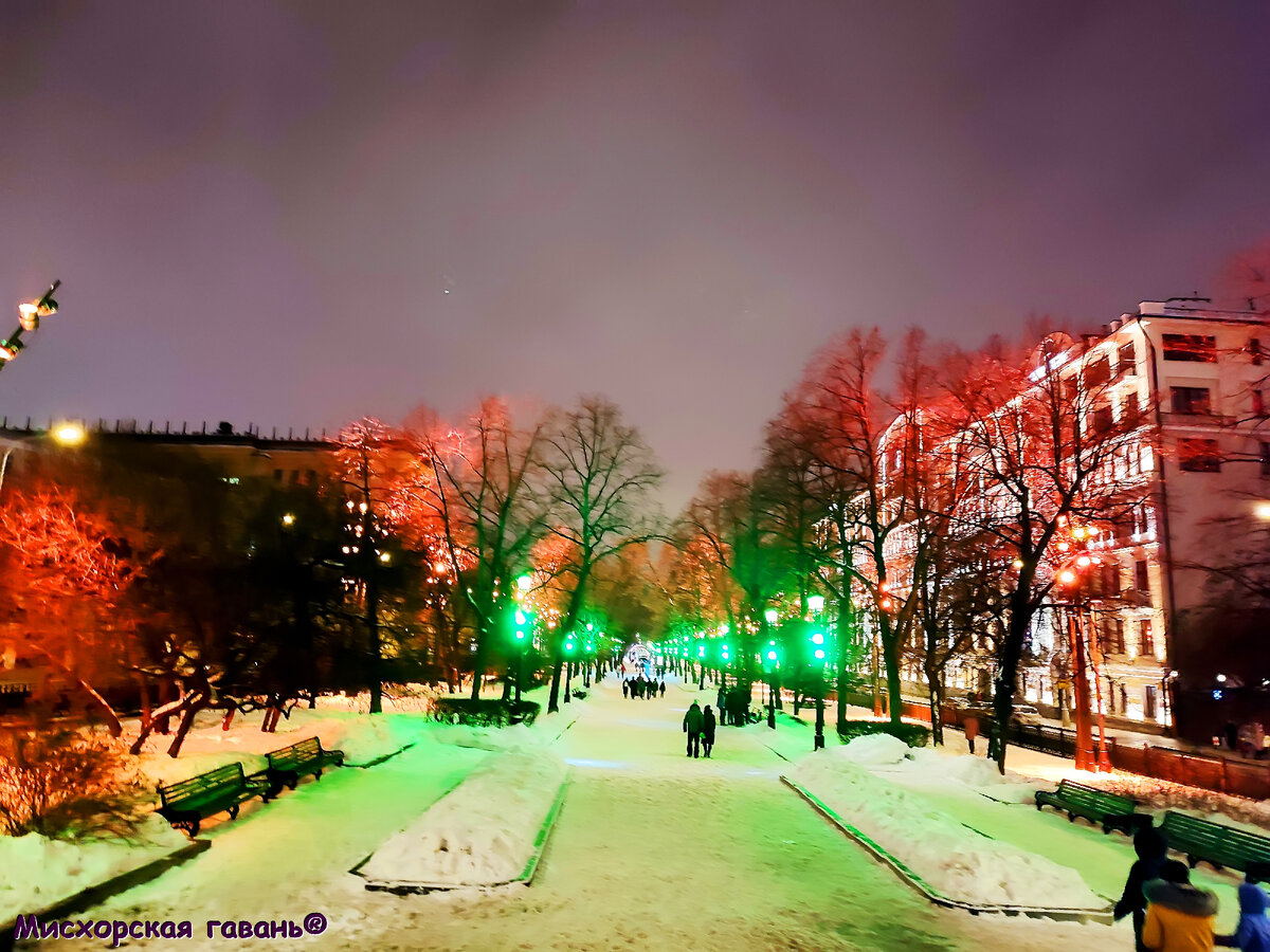 Памятник Николаю Васильевичу Гоголю. Гоголевский бульвар. Москва 🍎 |  Путешествия без комментариев | Дзен