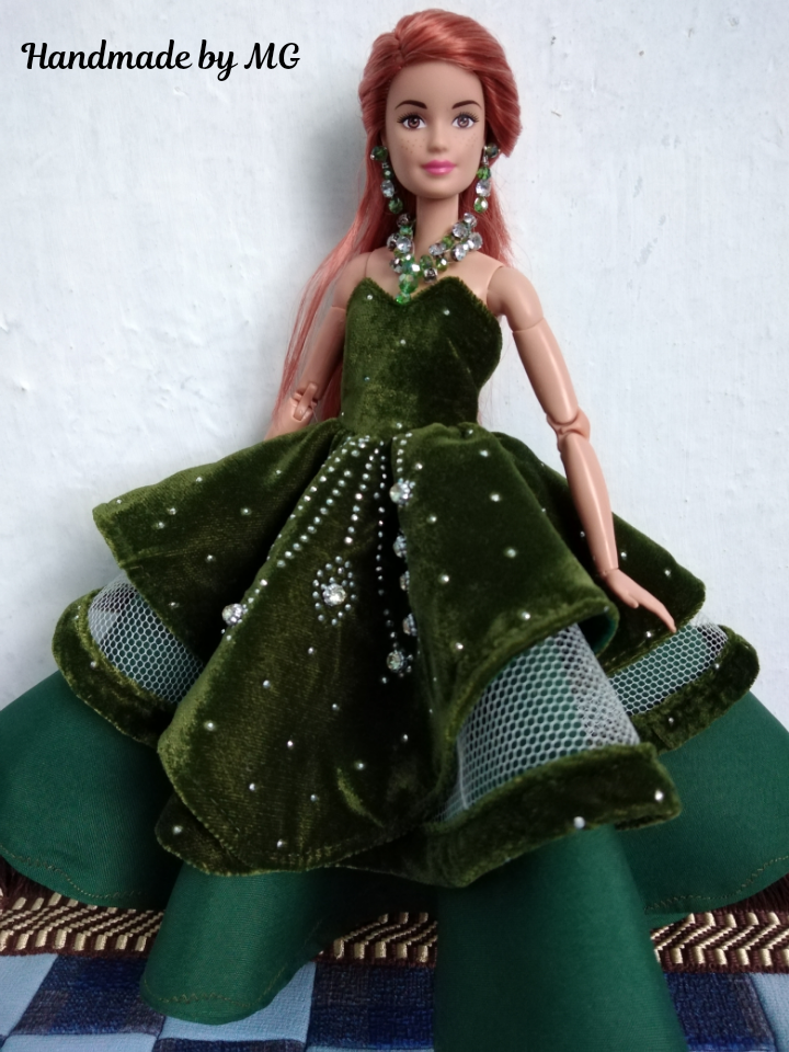 Нарядное платье