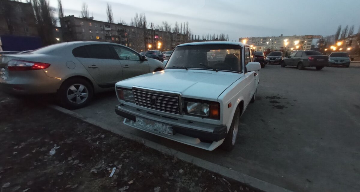 Авто покрашено и собрано. Фото момента, когда делал снимки для продажи на авито.