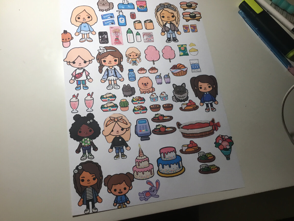 Я уже напечатала 1й лист там их 4 🤩 и кучу перасанажей 🤩 ждите 🤩