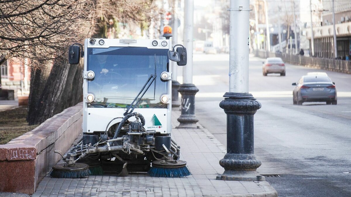     В Тюмени во время генеральной уборки, которая началась сегодня, помоют улицы, покрасят урны и остановки. Работы завершат к 9 мая.