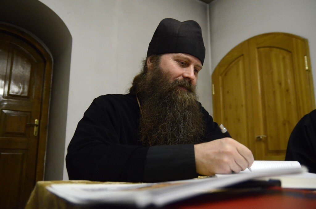 Епископ павлово-посадский силуан совершил литургию. Епископ силуан колпашевский. Епископ силуан павлово-посадский. Силуан вьюров. Владыка силуан павлово посадский фото.