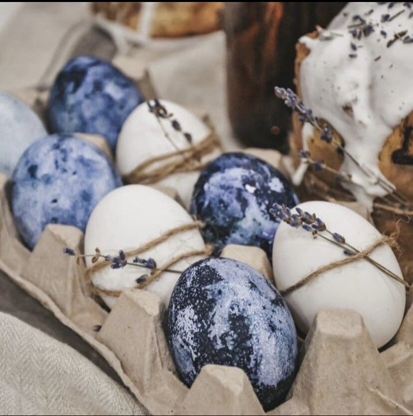 Пару метров жгута, веточки лаванды и уже круто смотрится.