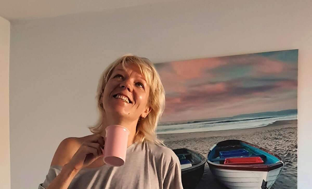 Я готовилась к переезду больше года. Потому и улыбаюсь)