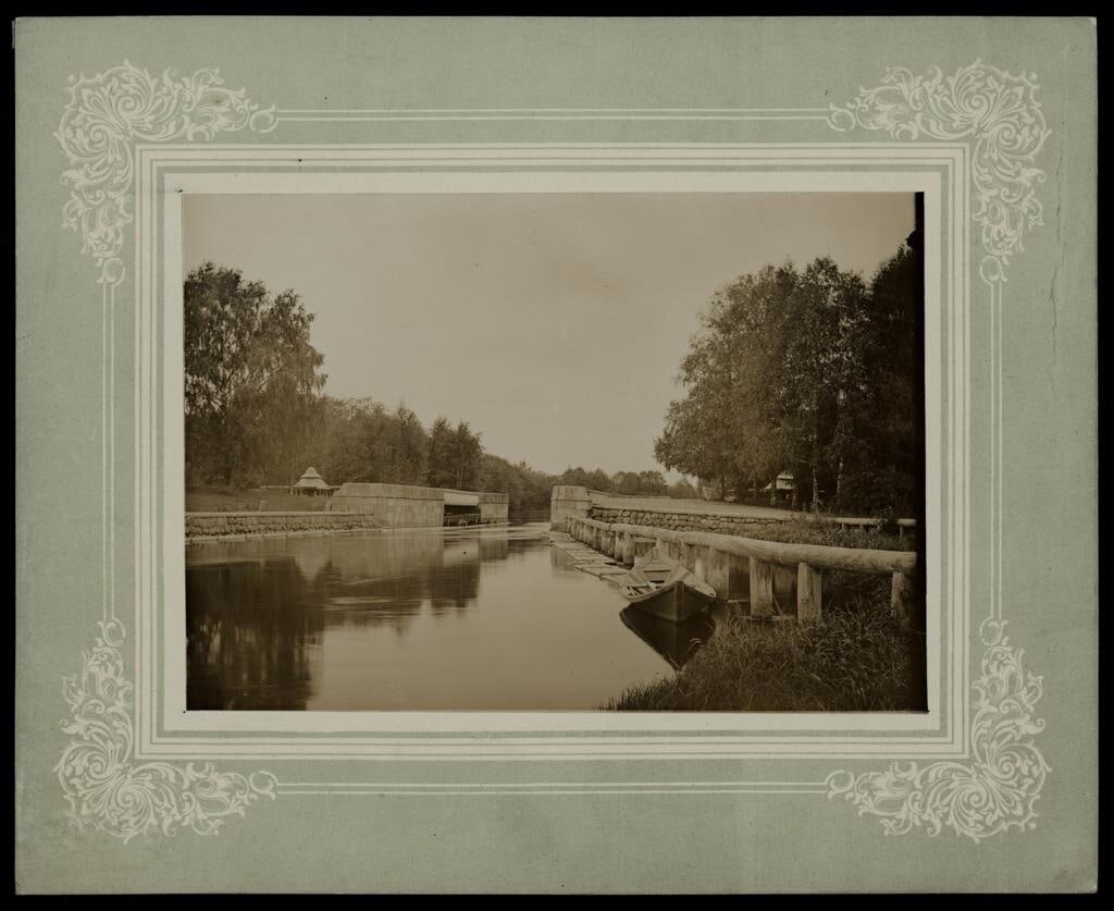 Тверецкий шлюз. Фото нач. XX в. РГИА. Публикуется впервые