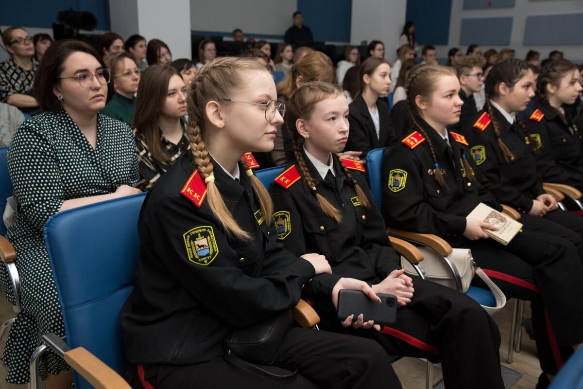    Сургутские школьники приняли участие исторических учениях в рамках проекта «Три ратных поля России»