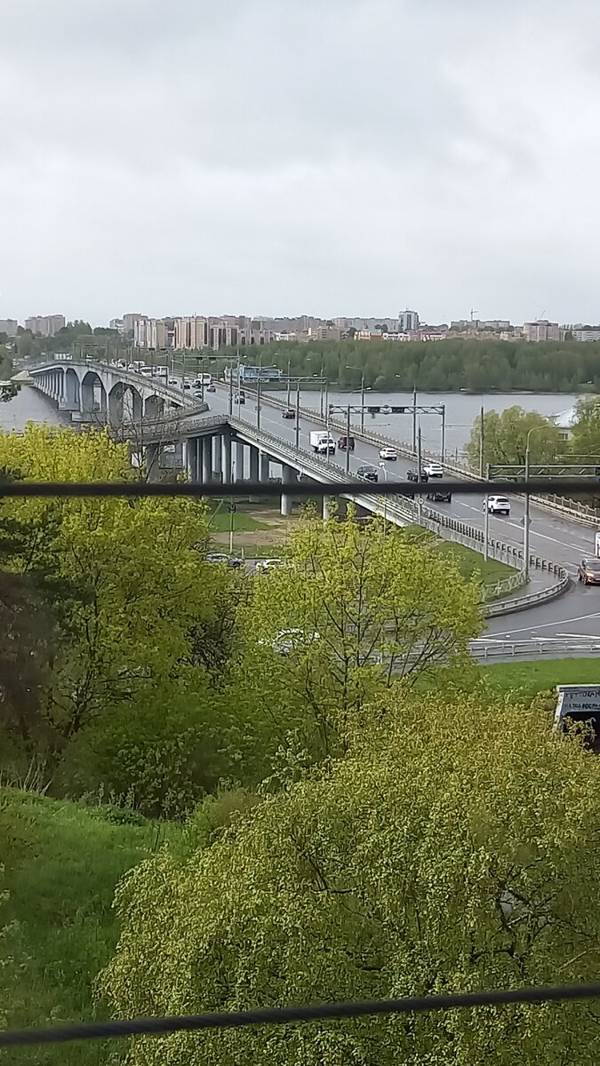 Вид из гостиничного комплекса Волга, одного из основных мест проживания участников Первенства