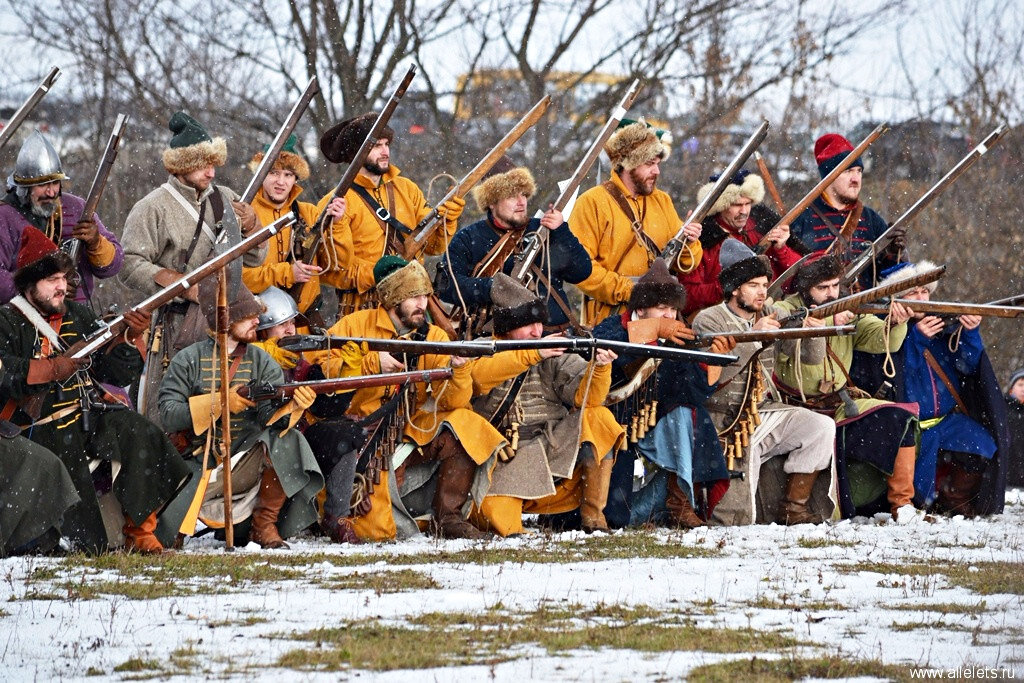 Курские стрельцы в бою на реке Моква, современная реконструкция.