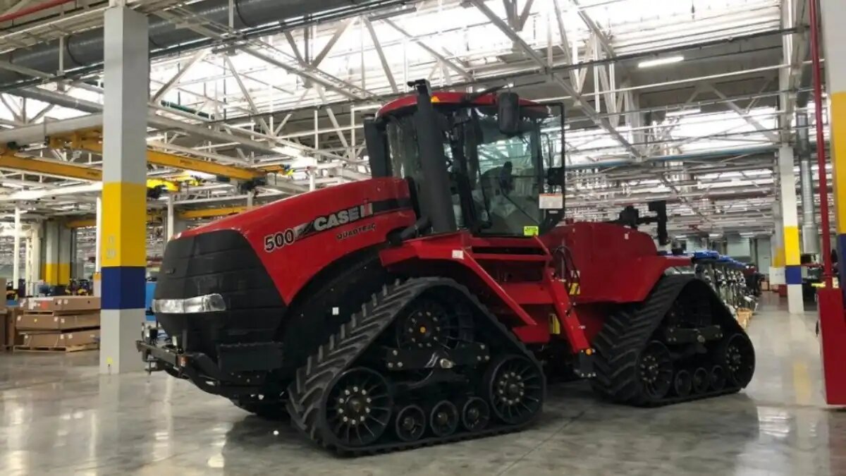 Фото: kpfu.ru Трактор Case IH на производственной площадке CNH Industrial в Набережных Челнах
