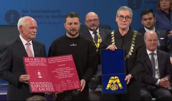    Владимир Зеленский на вручении премии имени Карла Великого. Фото: скриншот видео.