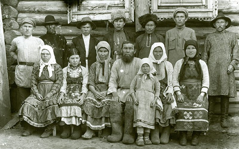 Век национальностей. Марийцы черемисы. Народы Урала марийцы черемисы. Марийцы Вятская Губерния 1920. Марийская деревня 19 века.