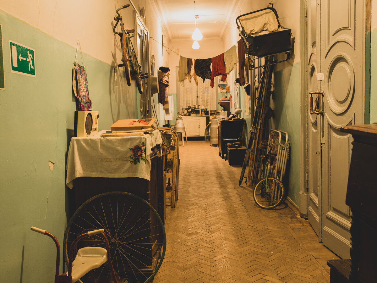 Коридор коммунальной квартиры. Фото автора.