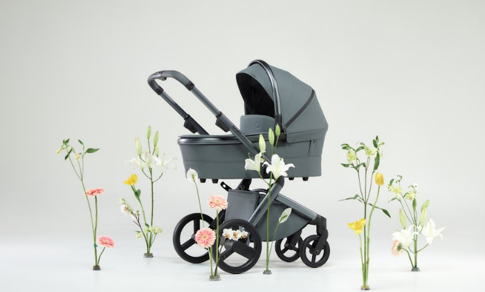 Как выбрать детскую коляску для весны?