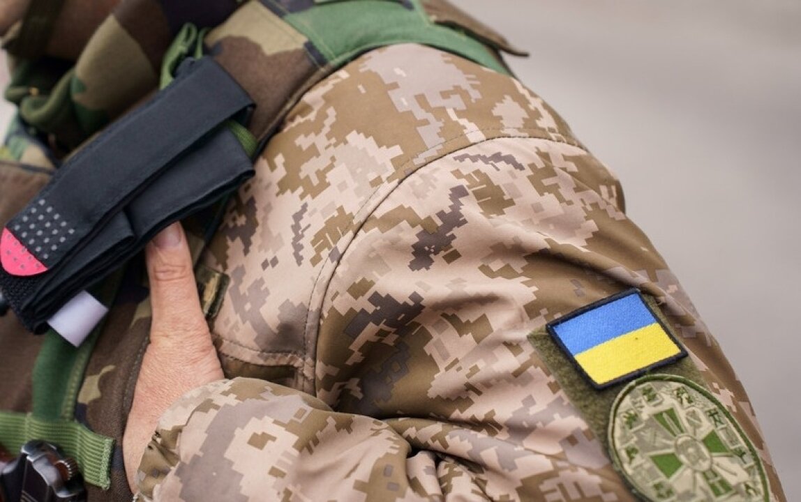    СК: российскому военнослужащему в украинском плену вырезали на груди скандинавский символ