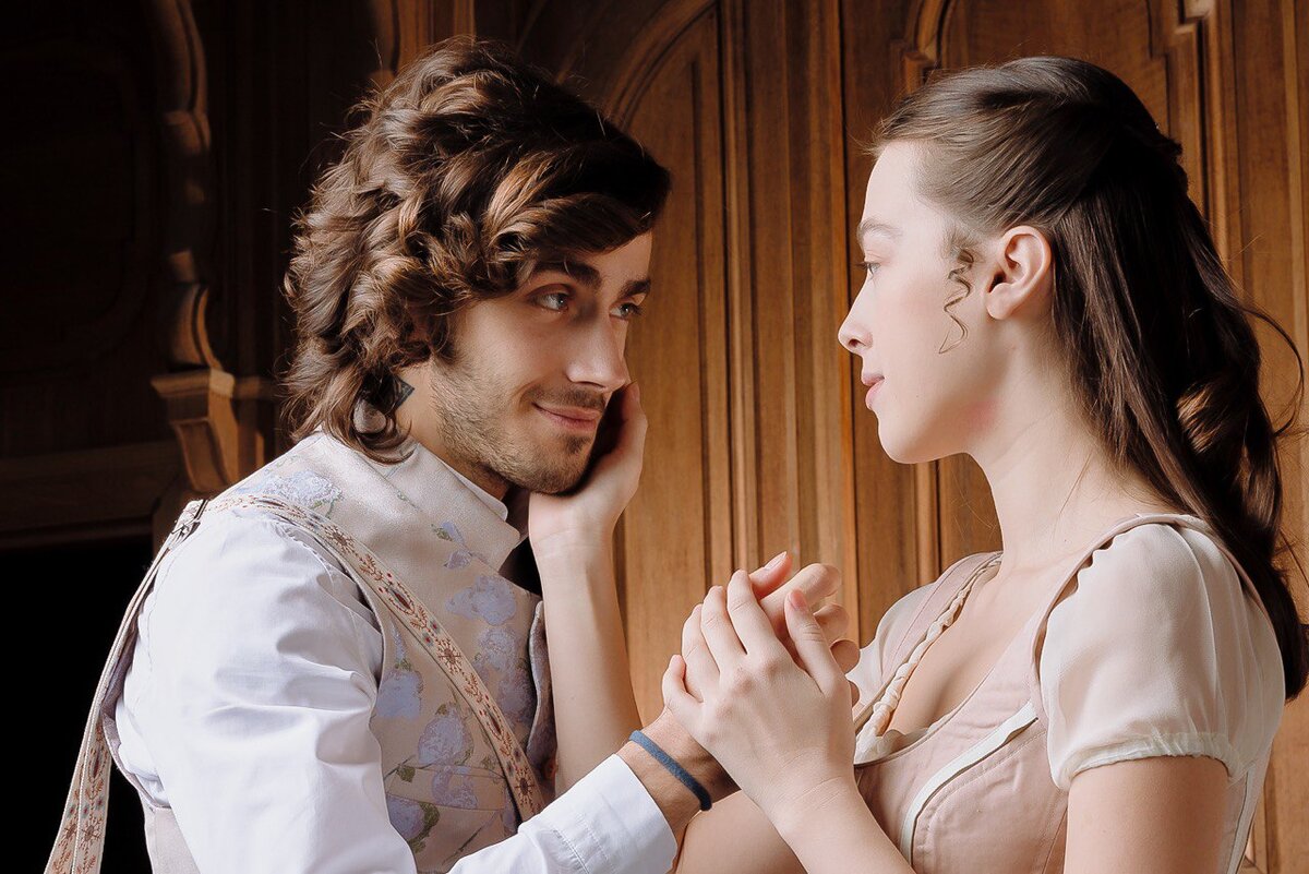 Сцена из спектакля