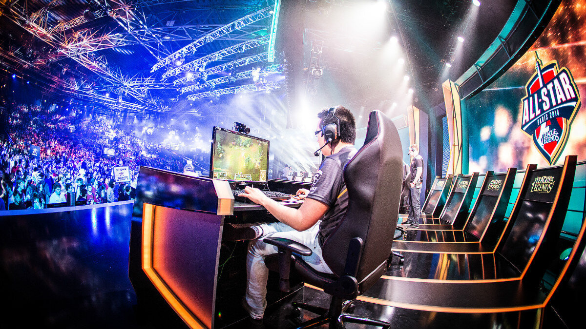 Так проходят экзамены на факультете киберспорта в России.