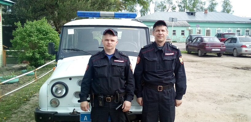  Фото: Управление Росгвардии по Вологодской областиПенсионер ушел из учреждения в домашних тапочках и потерялся. Но его вовремя нашли.