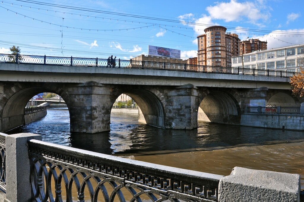 Части каменного моста