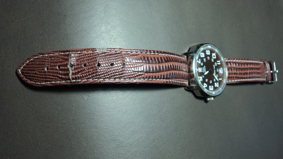 За основу работы взял старый ремешок.