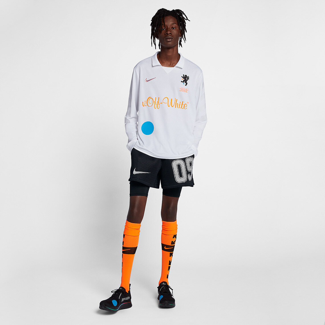 Nike football x off white on sale