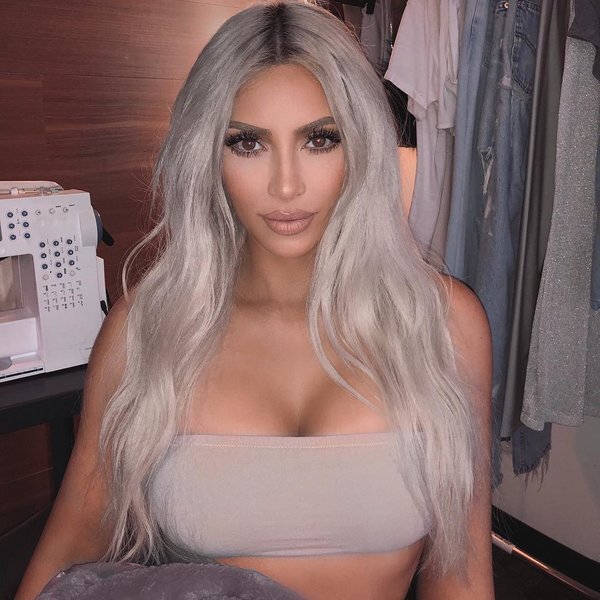 https://www.instagram.com/p/BeI3maWFB0E/?taken-by=kimkardashian
