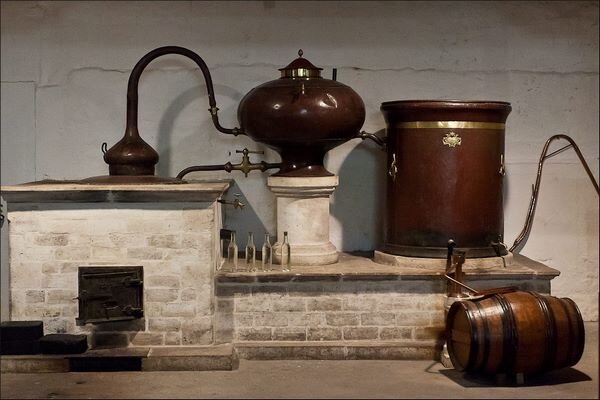 Старинный самогонный аппарат в Швейцарии