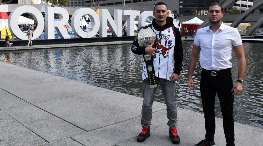 В новом интервью чемпион UFC в полулегком весе подробно рассказал о состоянии своего здоровья и поделился планами на будущее. 