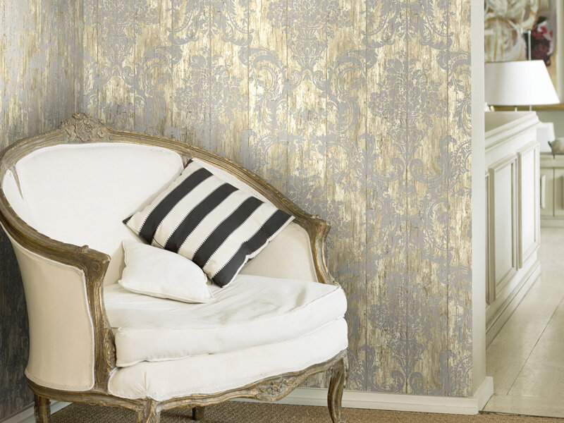 Обои, имитирующие состаренные доски с рисунком "дамаск" из коллекции "Ullswater".