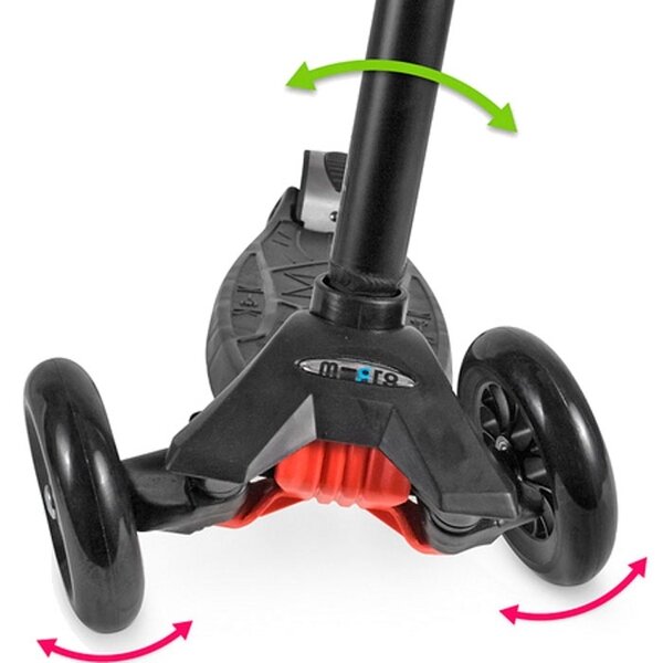 У кикборда подвижные колеса, а ручка выполняет функцию джойстика и опоры