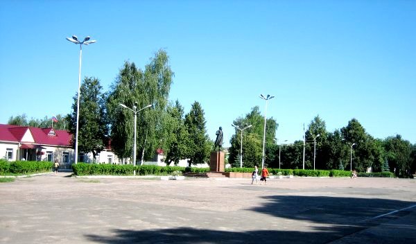  МГЛИН - город в России, административный центр Мглинского района Брянской области. Образует Мглинское городское поселение.