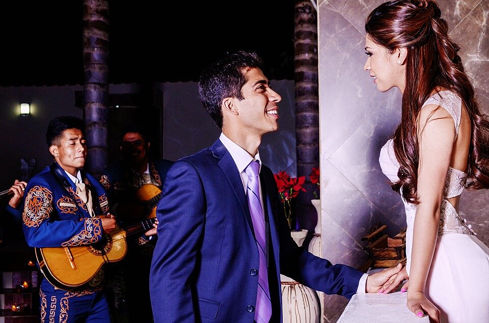 Photo: https://cdn.pixabay.com/photo/2017/09/21/08/16/love-2771079_960_720.jpg