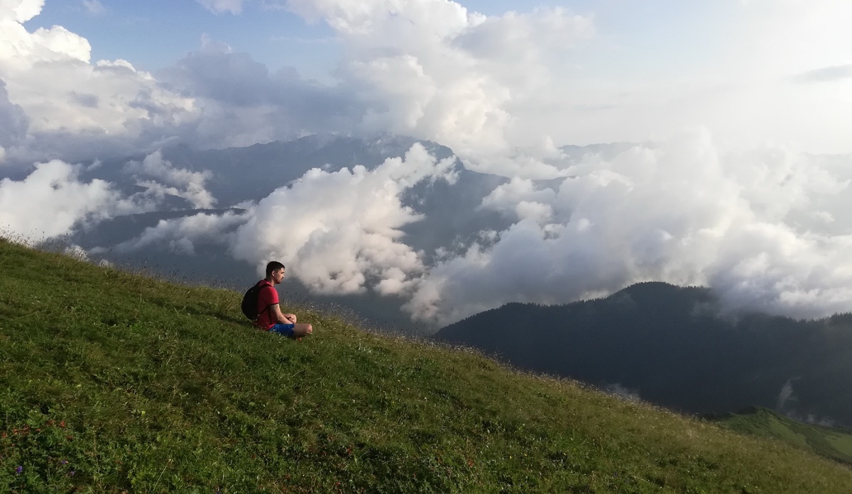 Минимализм – это потребительский образ жизни наоборот ©. На фото ваш автор канала «Инфодиетолог ©»