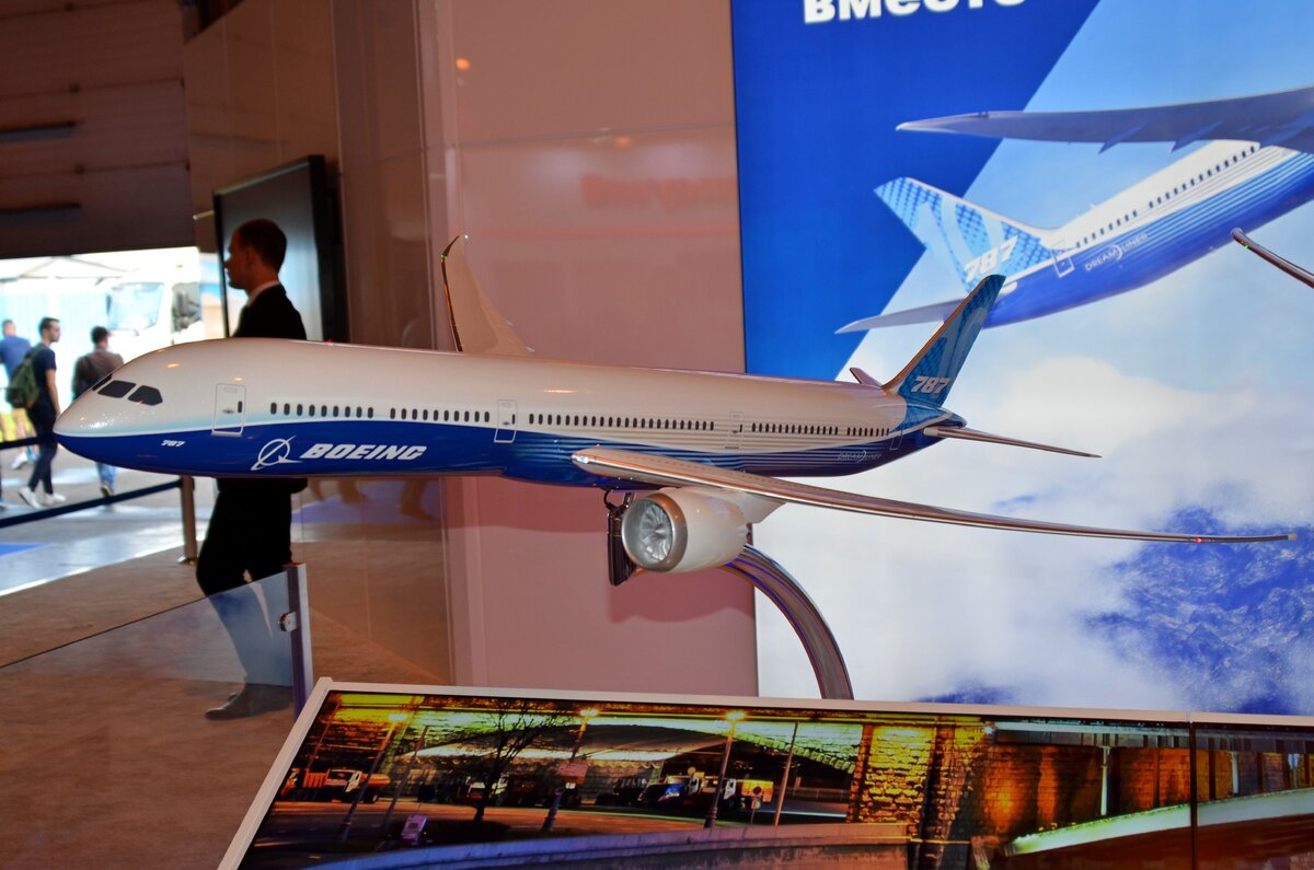 На МАКС-2019 самолёт Б-787 был представлен только в виде макета