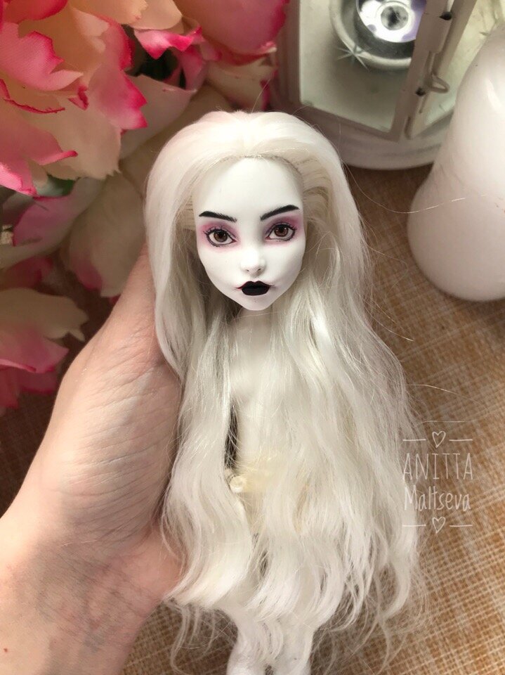 Перерисованное личико Белой королевы