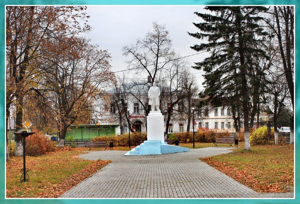 Монумент В.И. Ленин в Мстёре.