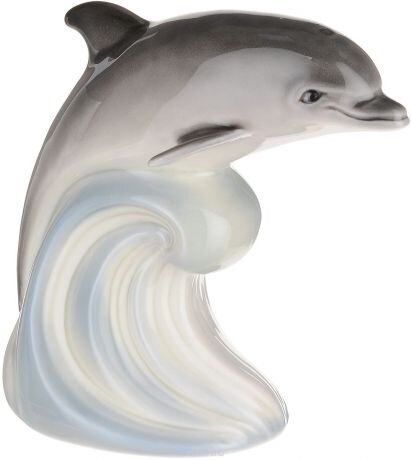 Фото из личной коллекции фарфор автора. Скульптура Дельфин на волне, фарфор, подглазурная роспись, 12см, 1982г.