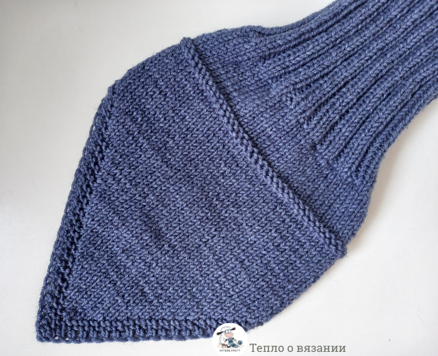 Манишка уголком. Вид спереди.