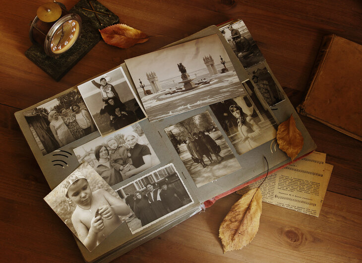 Фотоальбом из интернет источника. Чем-то похож на мой.