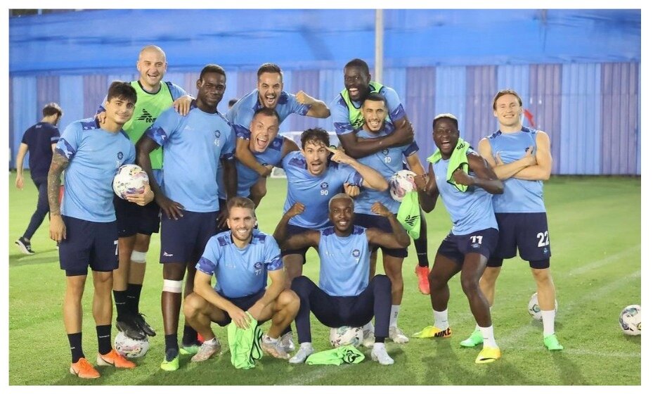    Артем Дзюба опубликовал командное фото. Фото: соцсети Артема Дзюбы