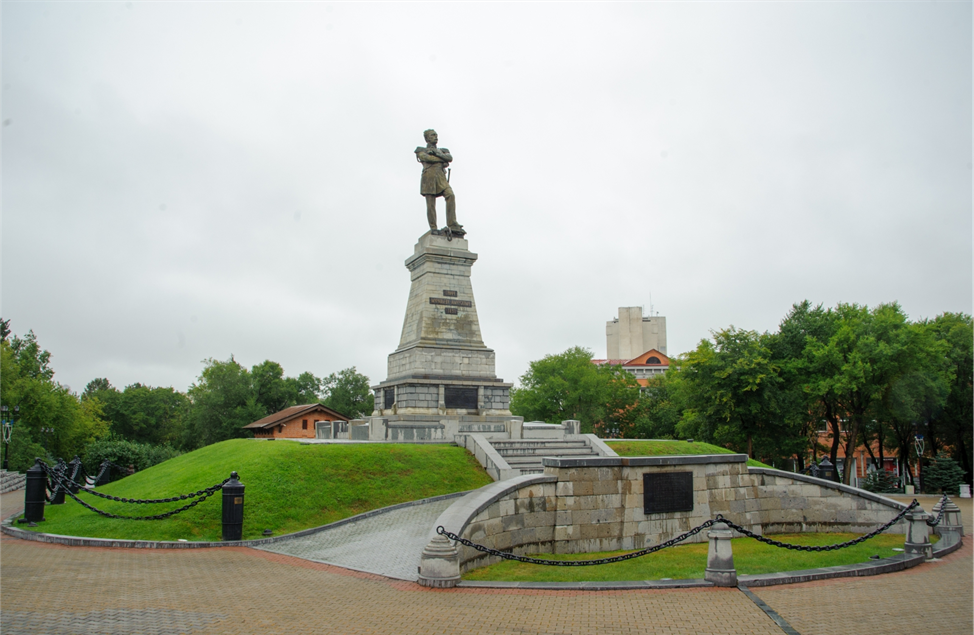 File:Хабаровск, Комплекс памятника графу Муравьёву-Амурскому.jpg - Wikimedia Com