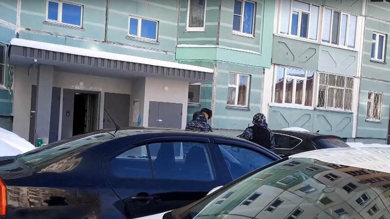    Взявший сына в заложники стрелок в Нижневартовске: полная хронология событий