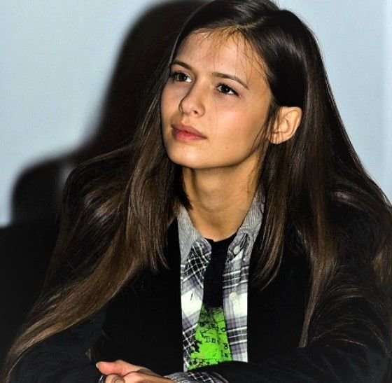      Студентка Любовь