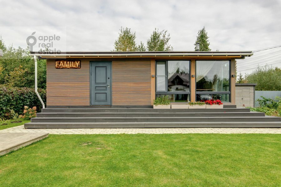 Фото из архива Apple Real Estate