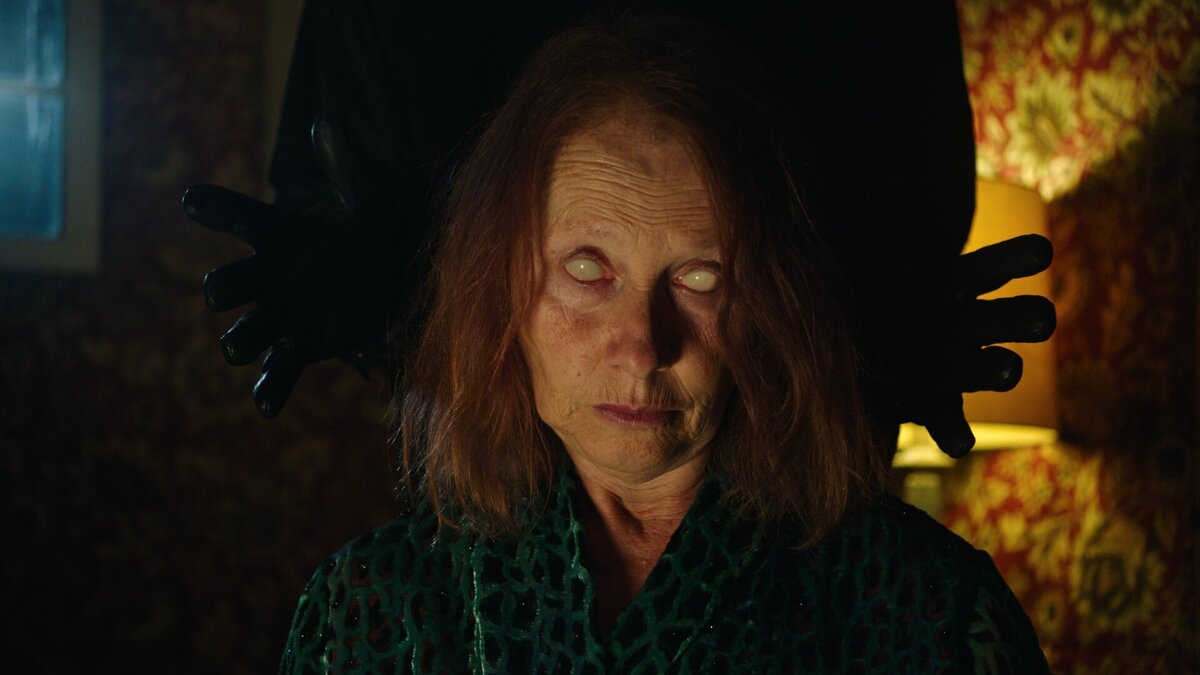 Кадр из фильма “Астрал. Проклятие ведьм”