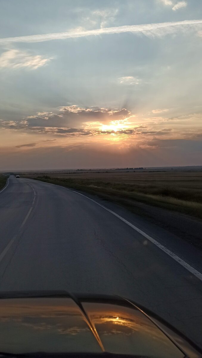 Поездка на озеро на закате. 